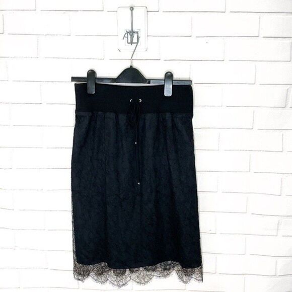 2 for $30 RED VALENTINO Black Lace Skirt - Picture 2 of 9